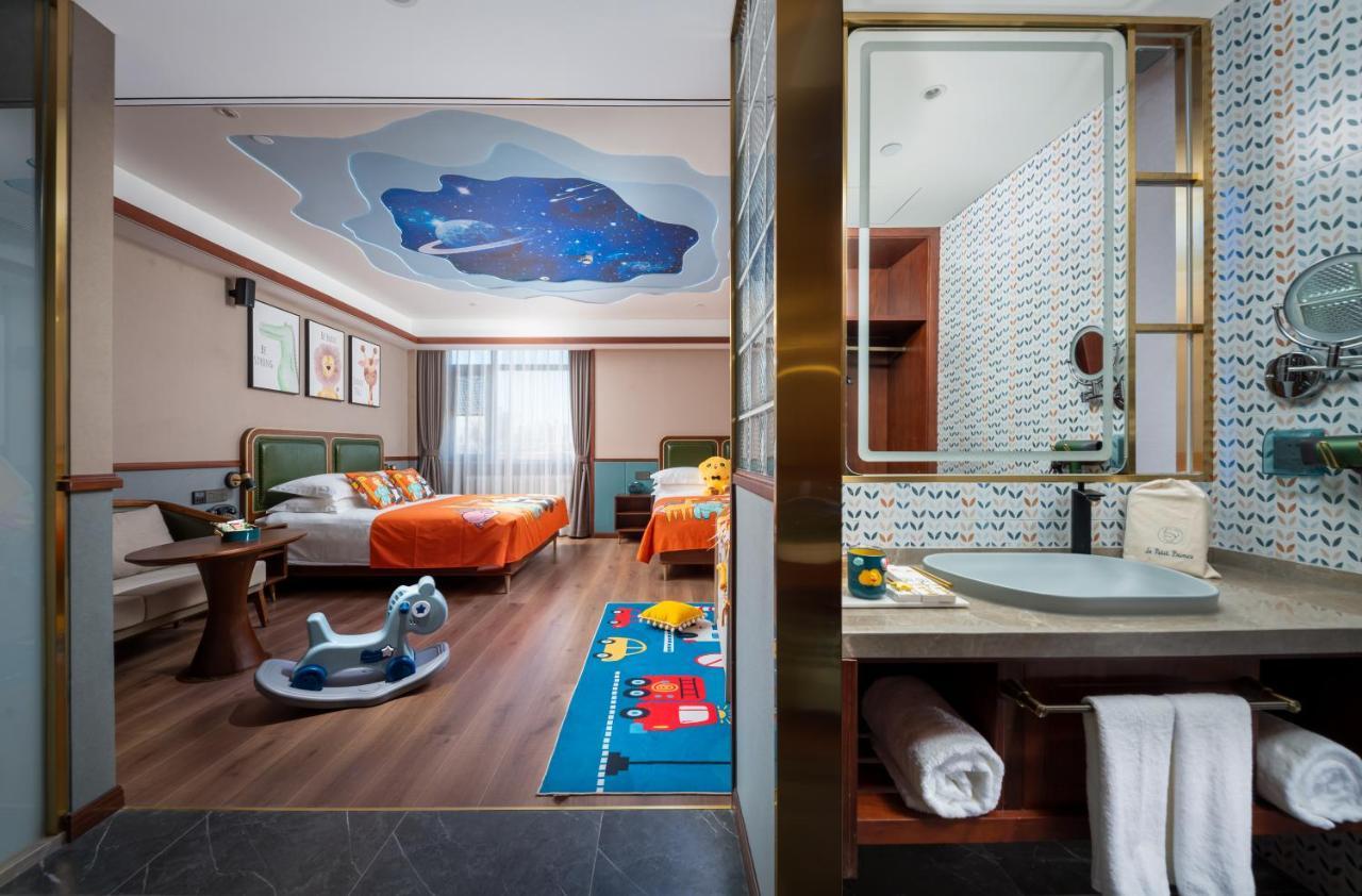 Nostalgia S Hotel Near Beijing Xidan Financial Street-Central Conservatory Of Music, Tian'Anmen Square, The Capital Museum, 10 Minutes Away From Beijing West Railway Station, Free Ice Cream, Coffee And Laundry Service Exterior photo